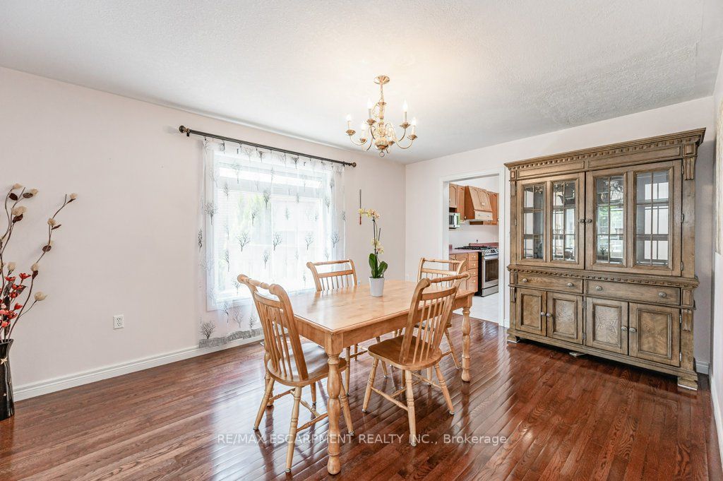 211 Gatestone Dr