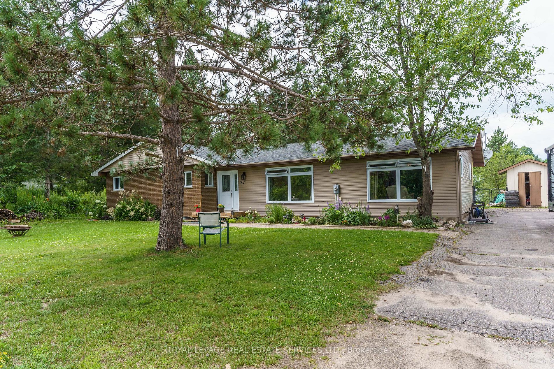 27 John St
