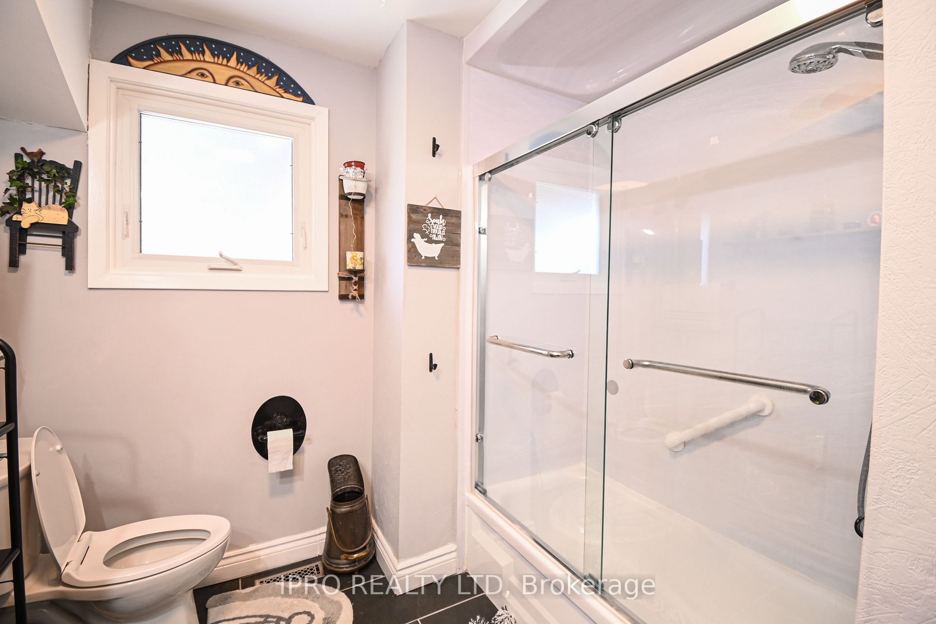 3106 Chipman Crescent