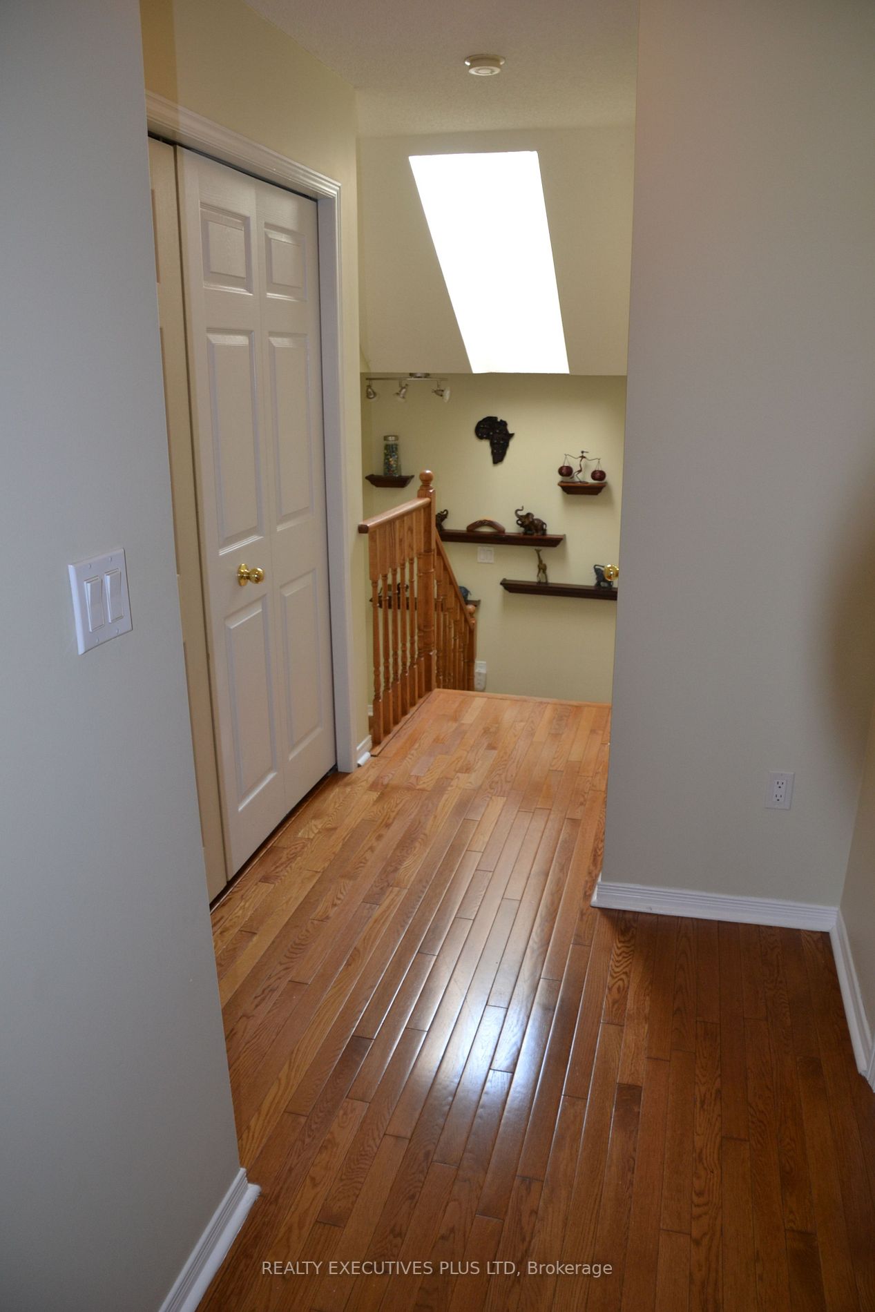 119 Frances Ave W