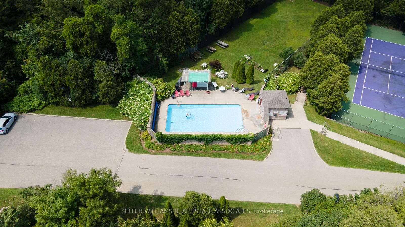 104 Woodlawn Road E, #4