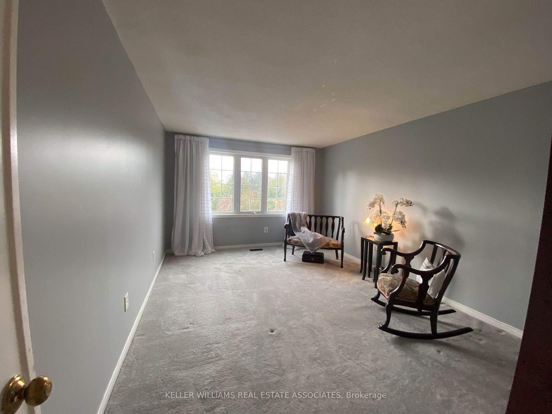 104 Woodlawn Road E, #4