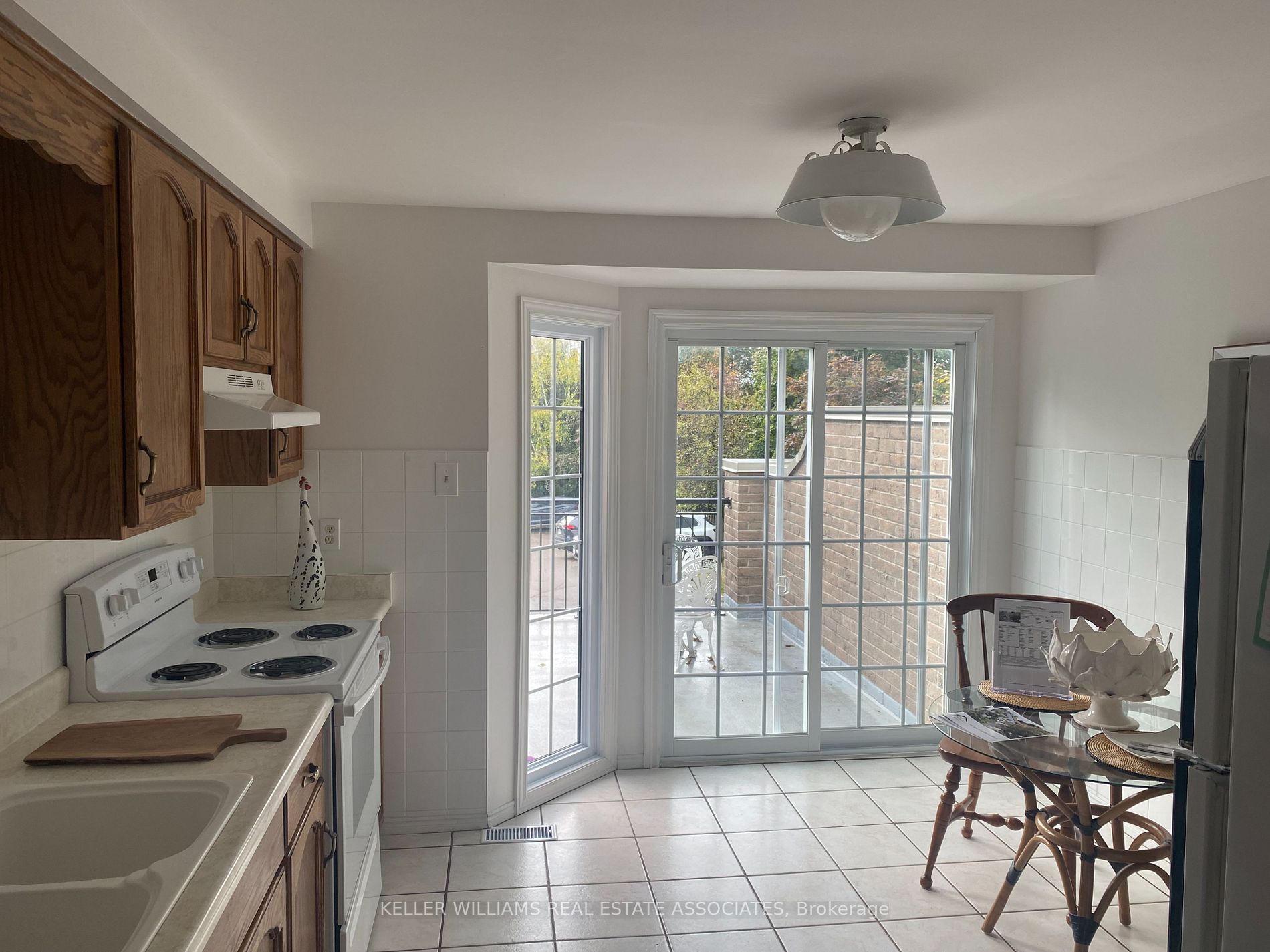 104 Woodlawn Road E, #4