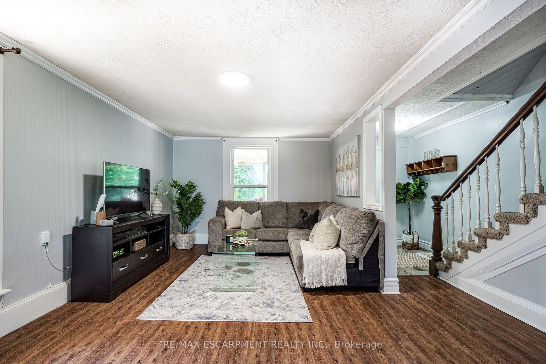 66 Mill St N