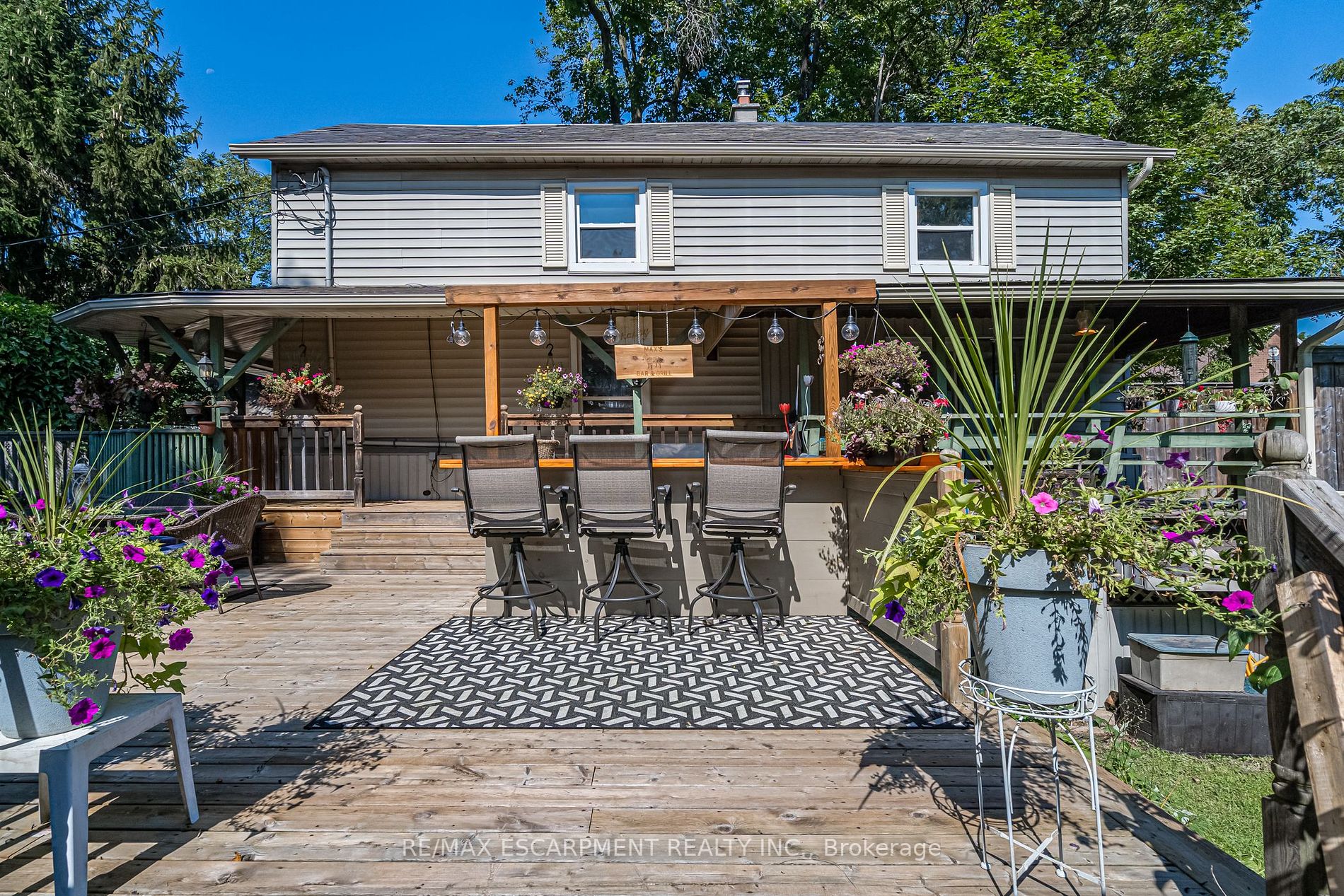 66 Mill St N