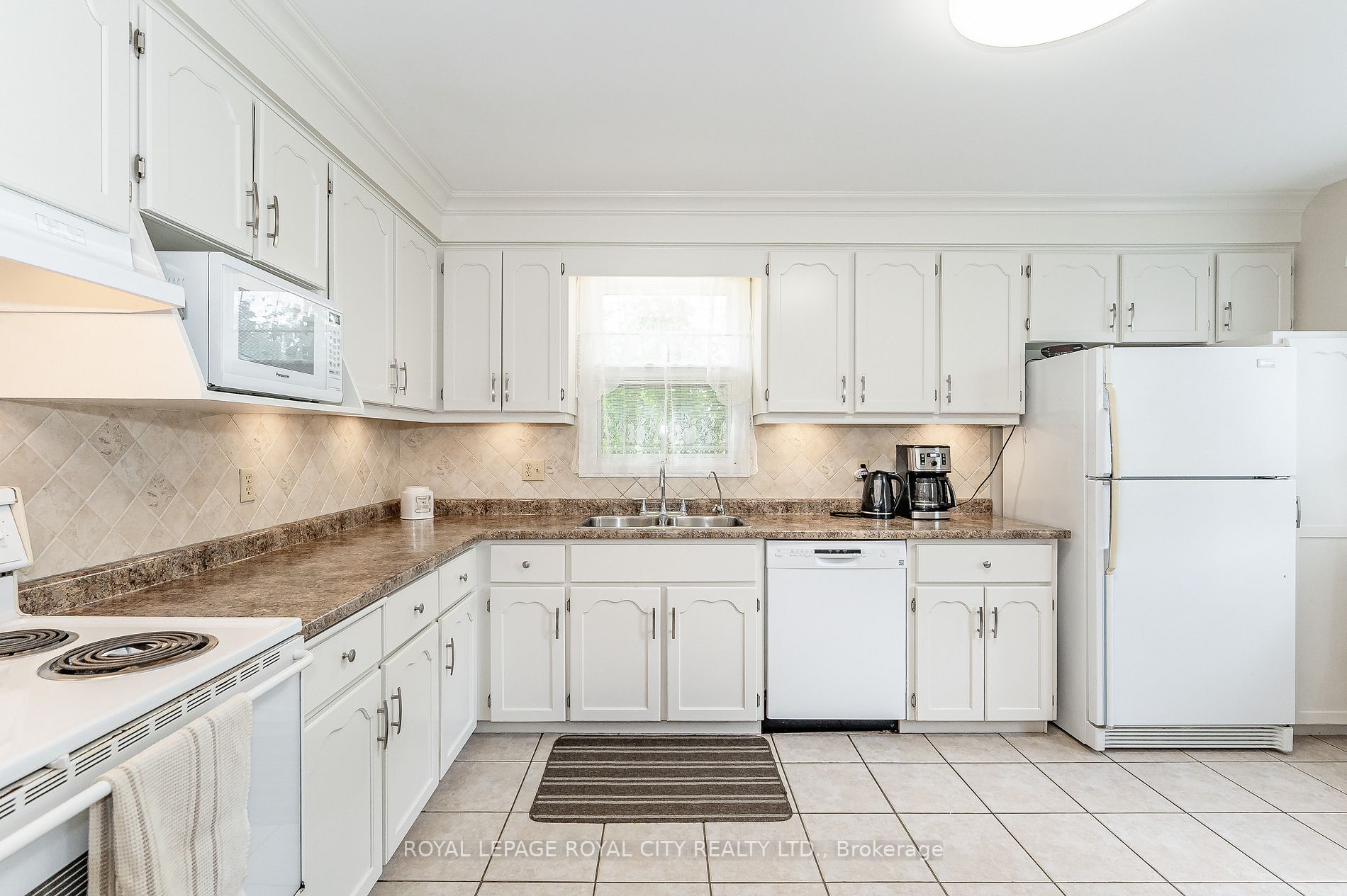 34 Greenwich Drive