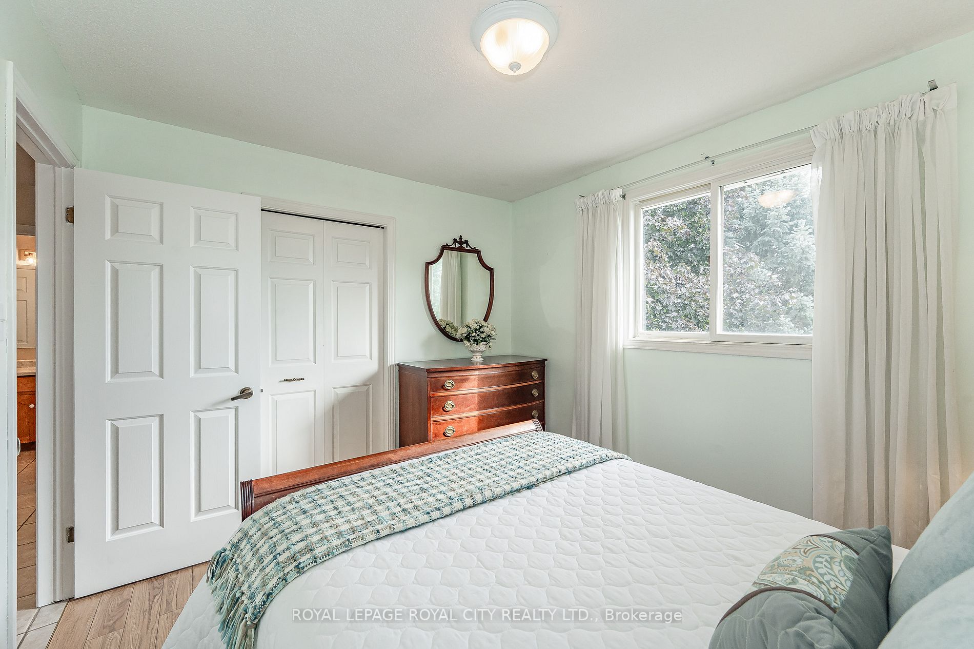 34 Greenwich Drive