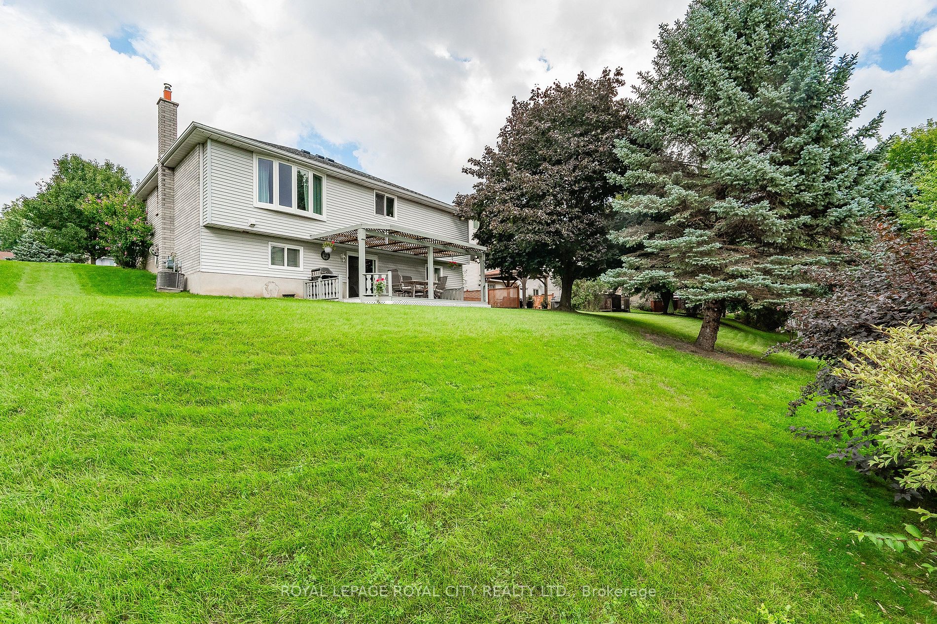 34 Greenwich Drive