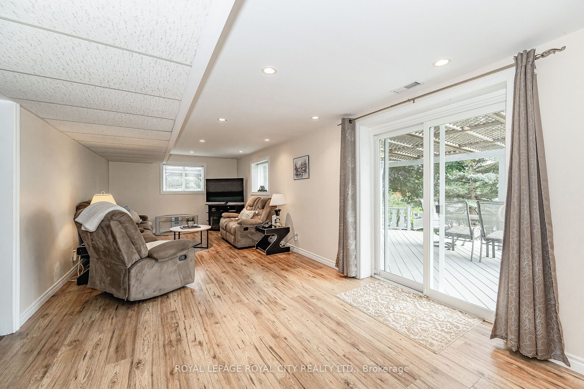 34 Greenwich Drive