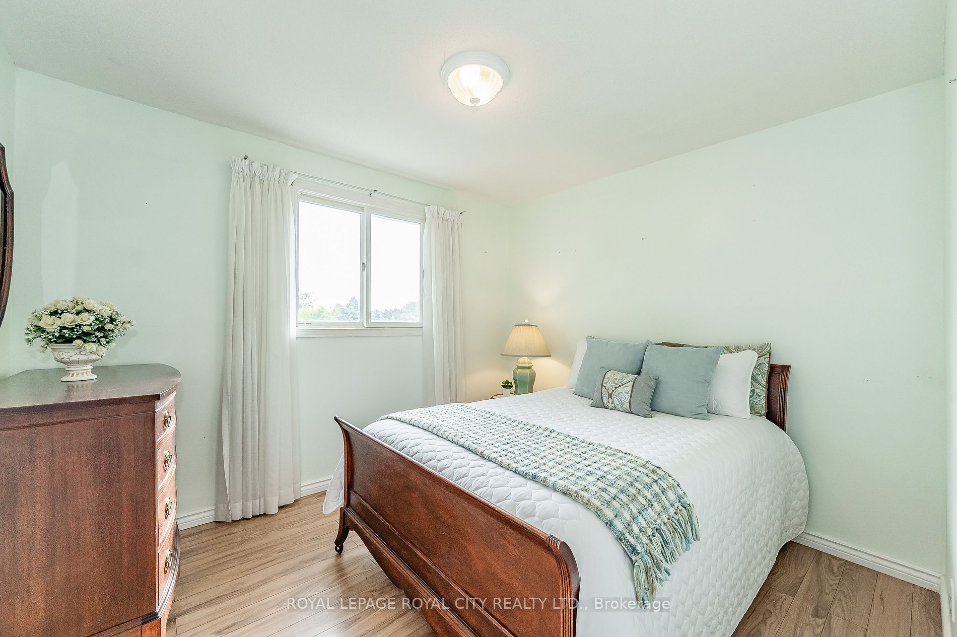 34 Greenwich Drive