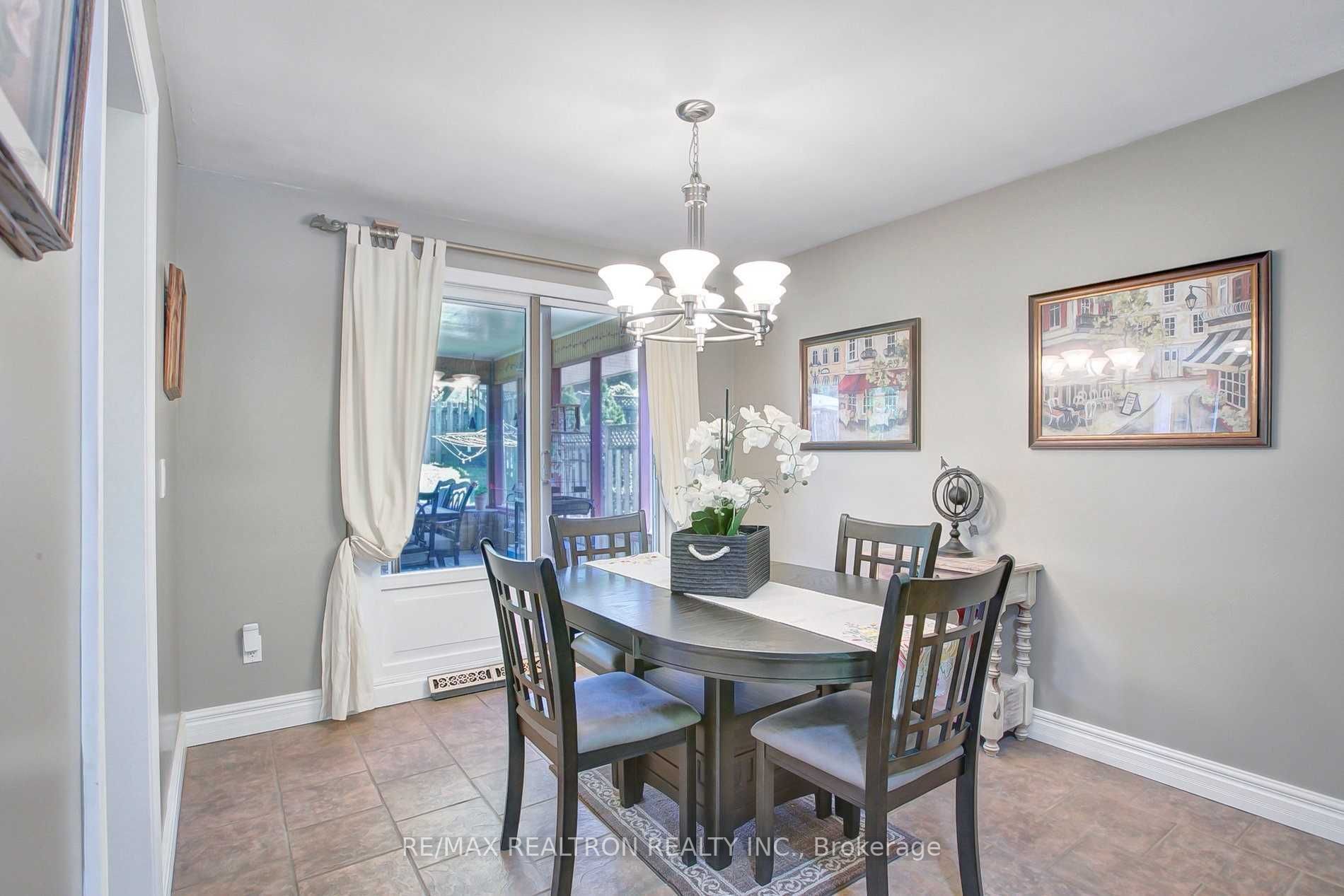 24 Sunset Dr