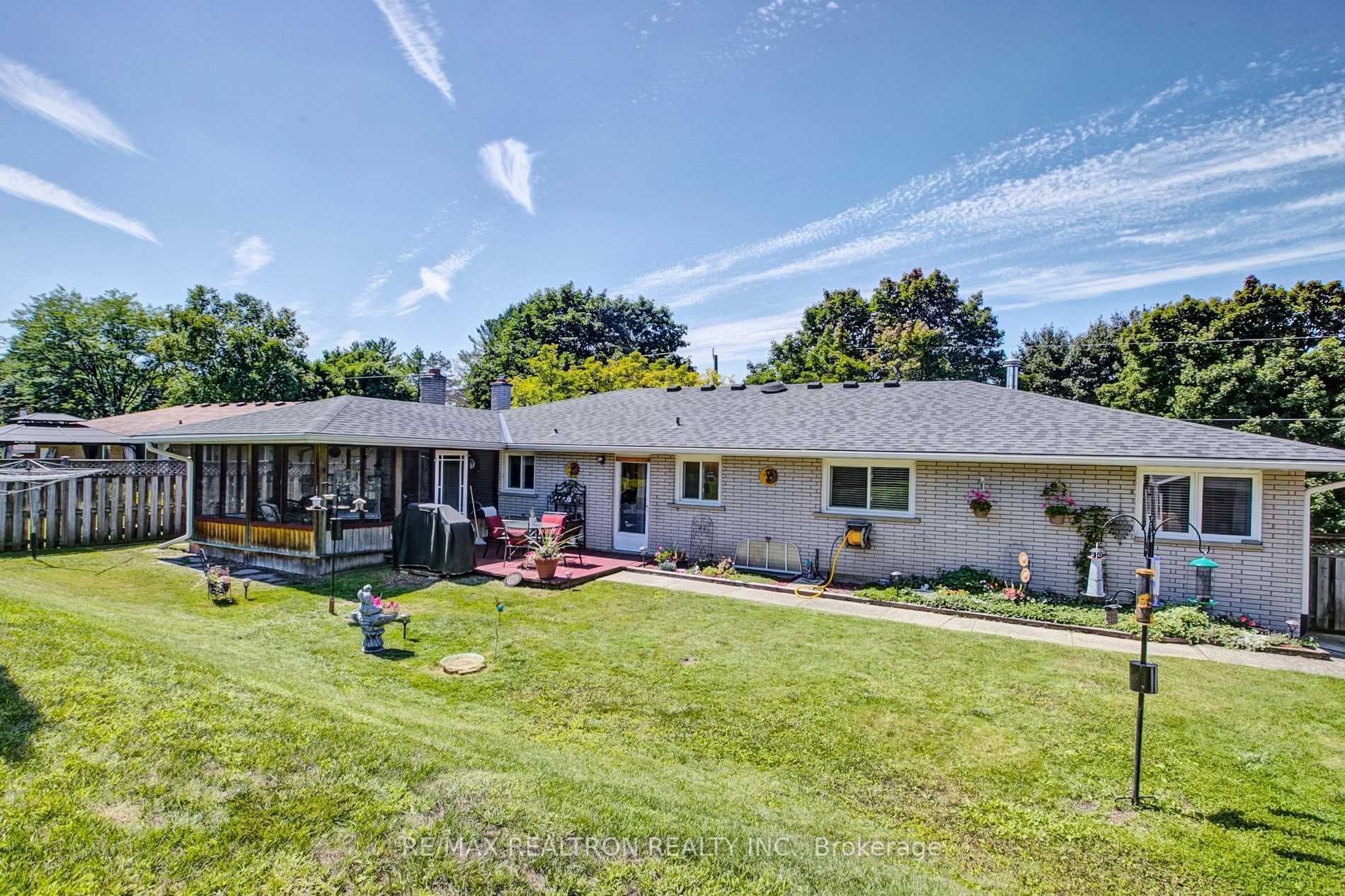 24 Sunset Dr