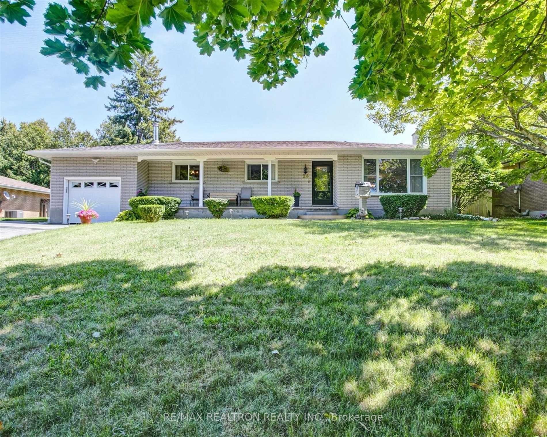 24 Sunset Dr