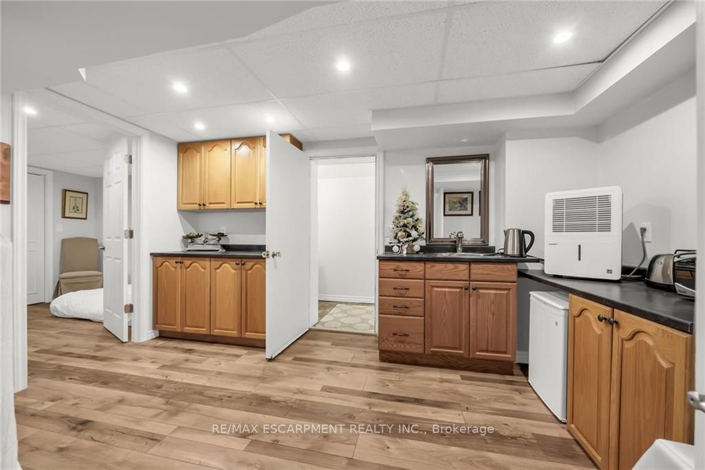 50 Edgewood Ave