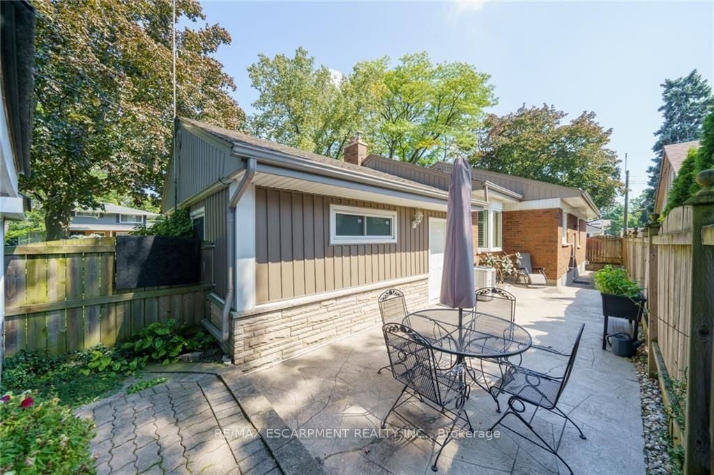 50 Edgewood Ave