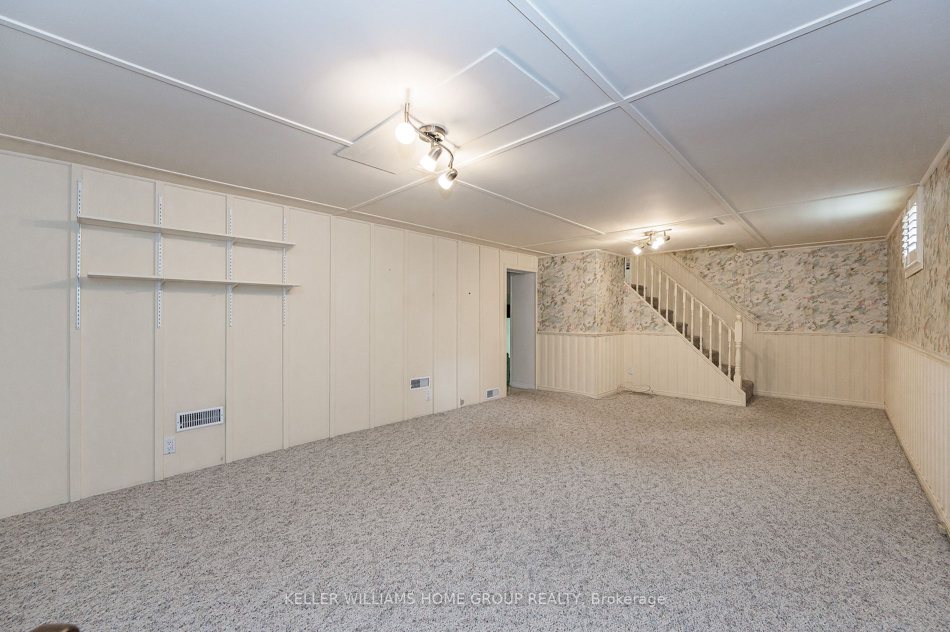 18 Woodycrest Drive