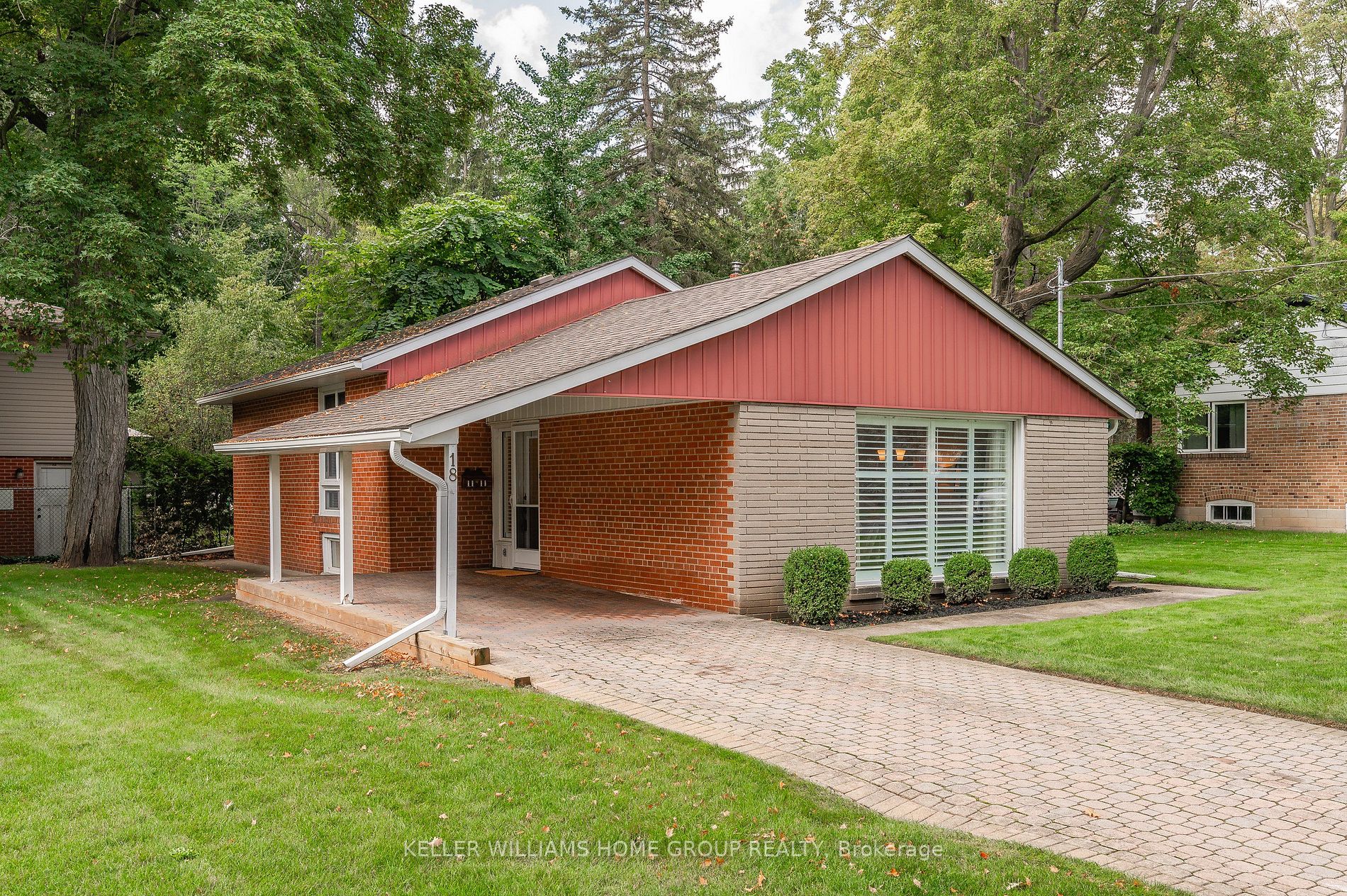 18 Woodycrest Drive