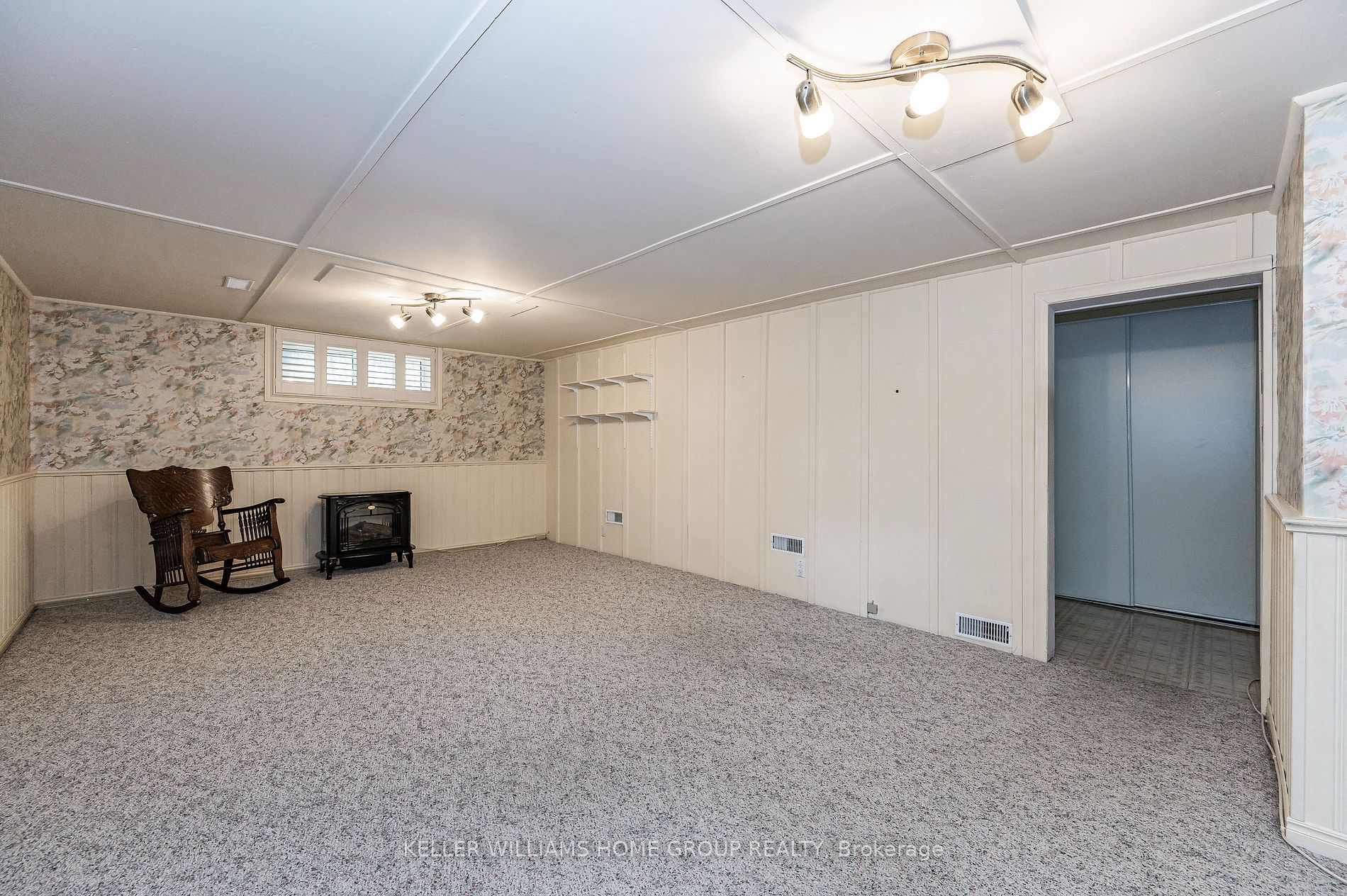 18 Woodycrest Drive