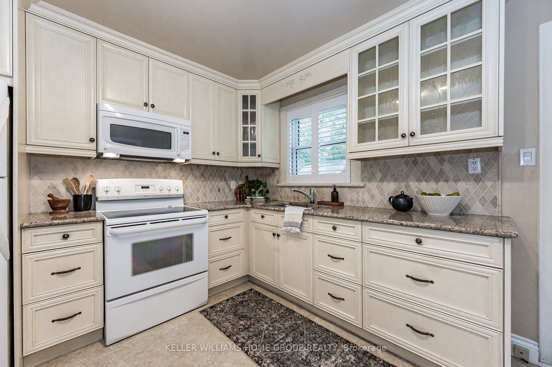18 Woodycrest Drive