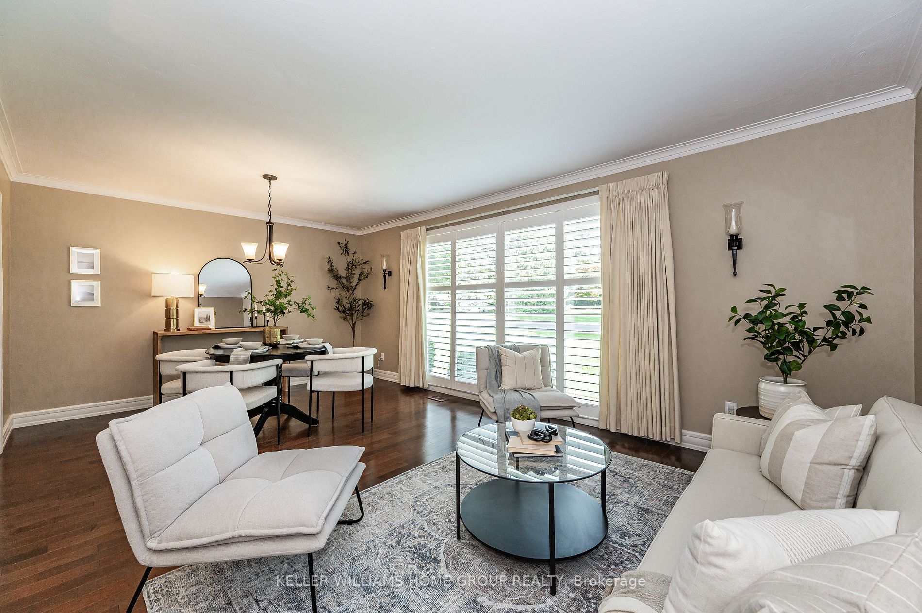 18 Woodycrest Drive