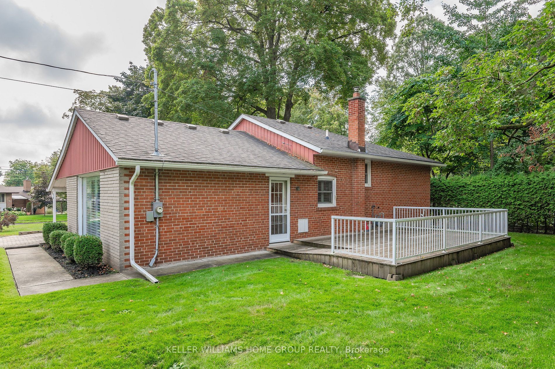 18 Woodycrest Drive