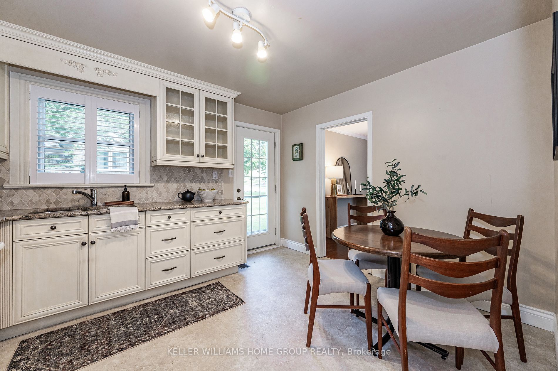 18 Woodycrest Drive
