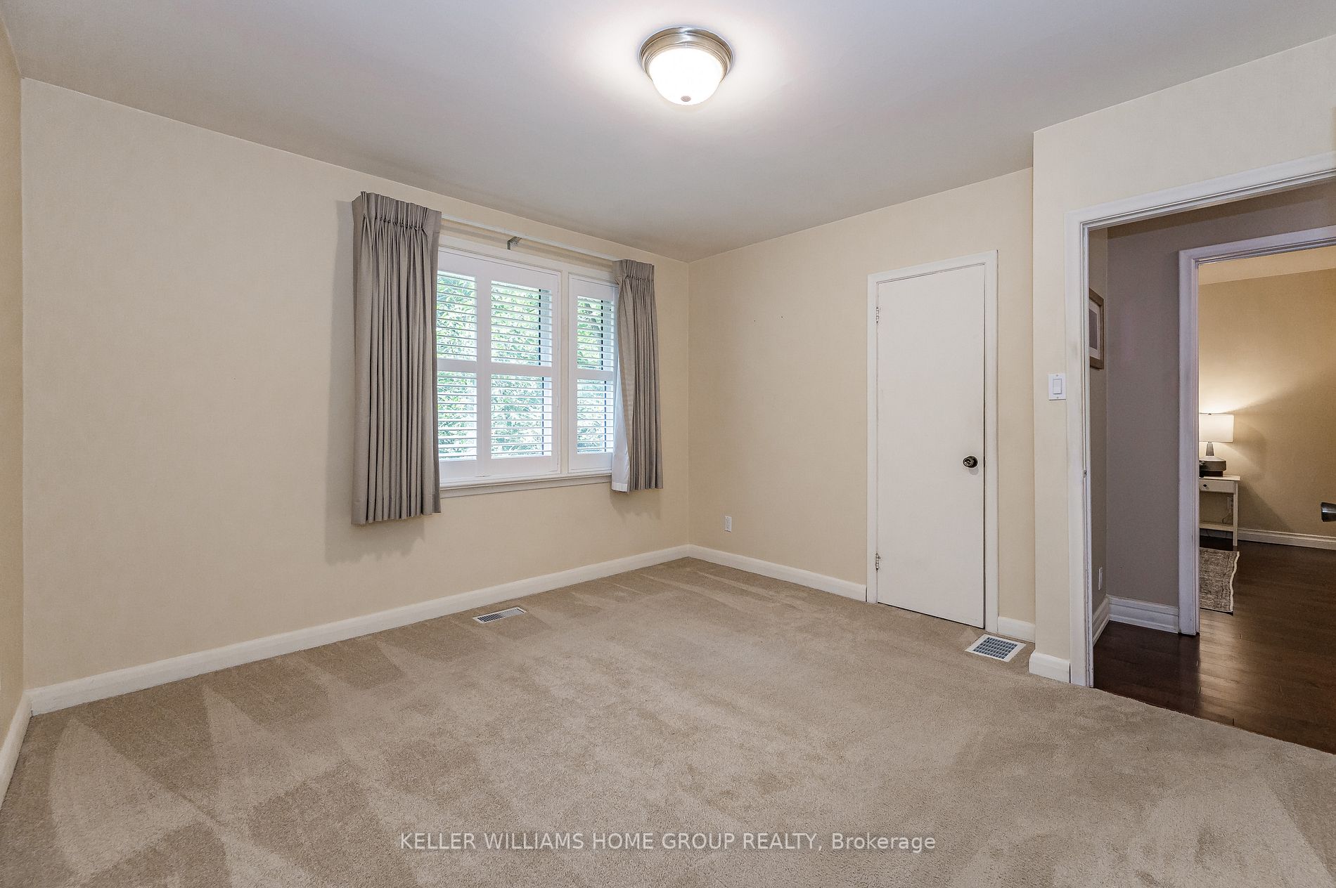 18 Woodycrest Drive