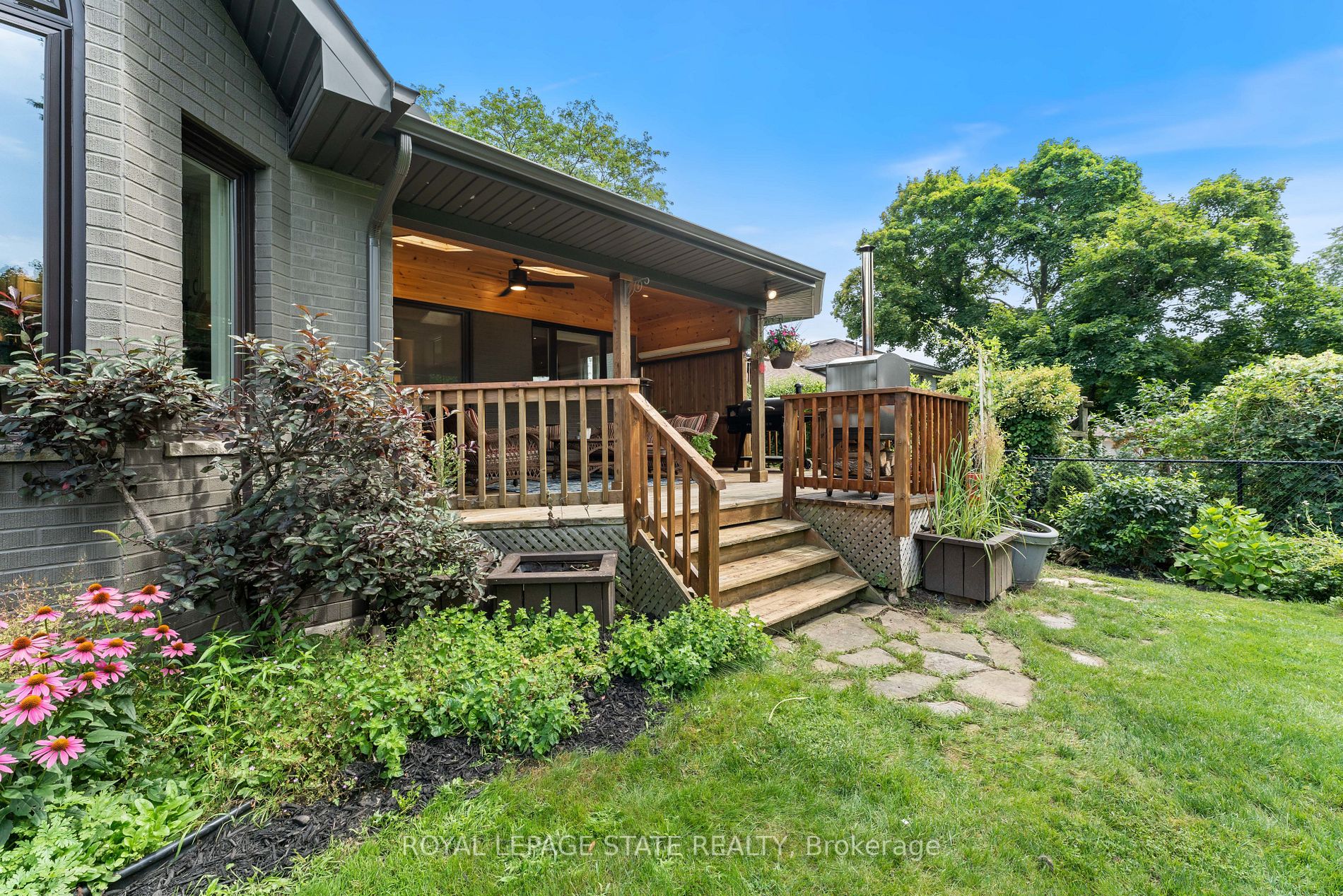 262 Brookview Crt