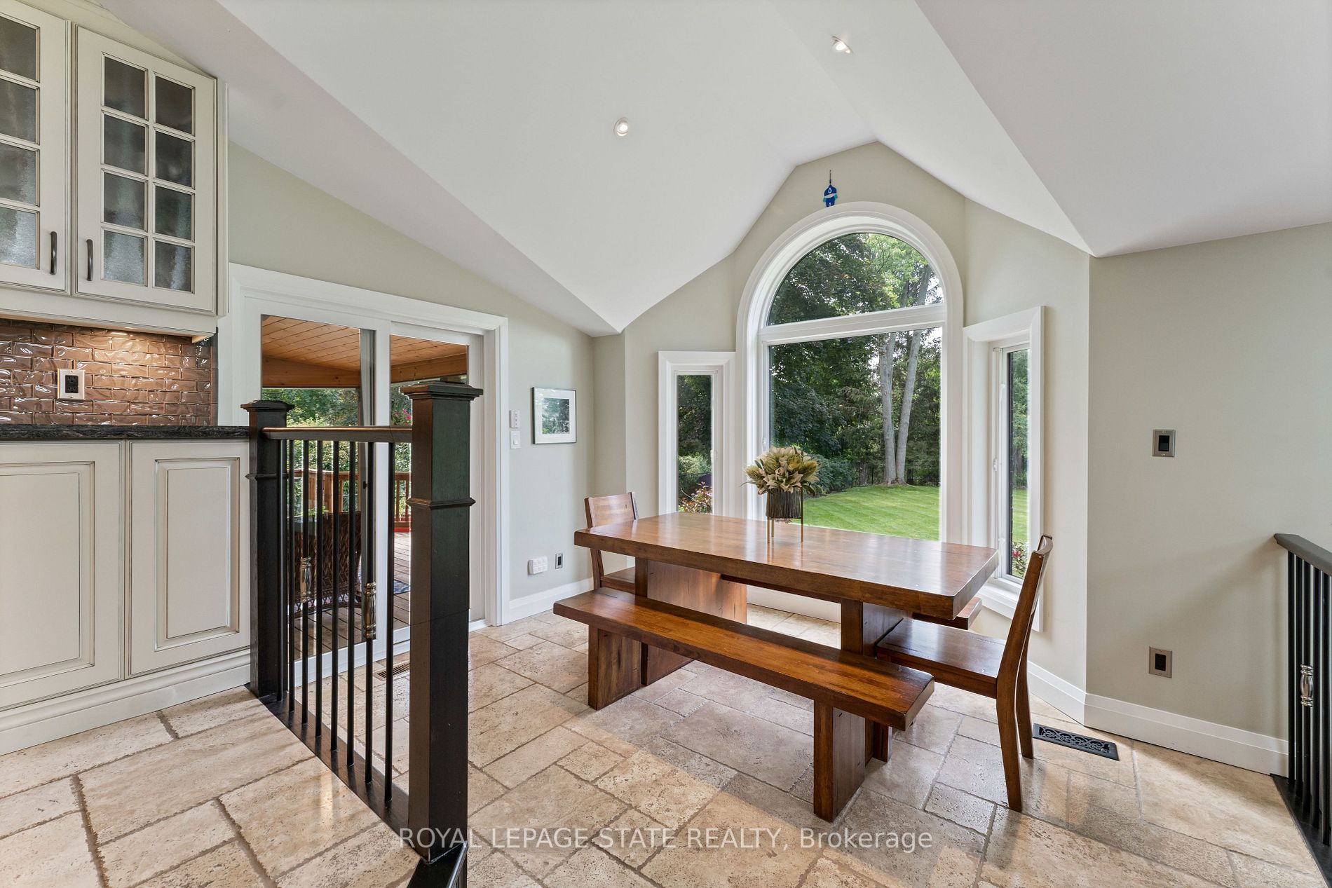 262 Brookview Crt