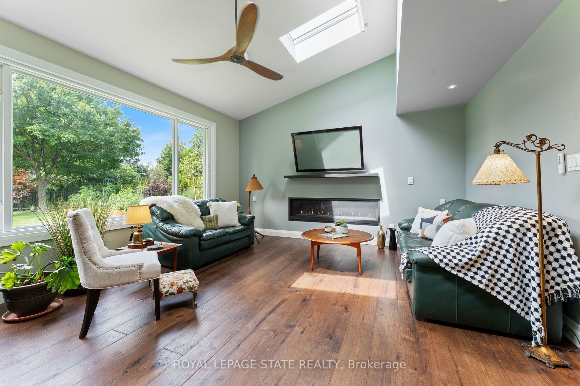 262 Brookview Crt