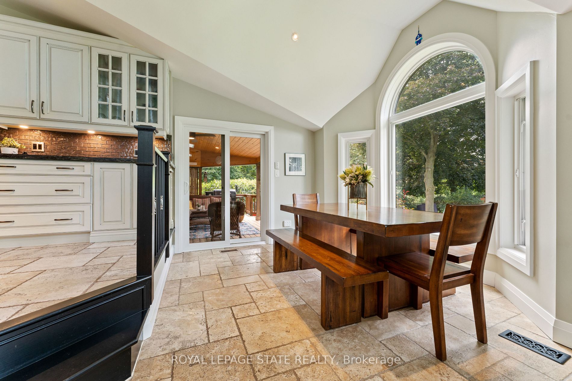 262 Brookview Crt