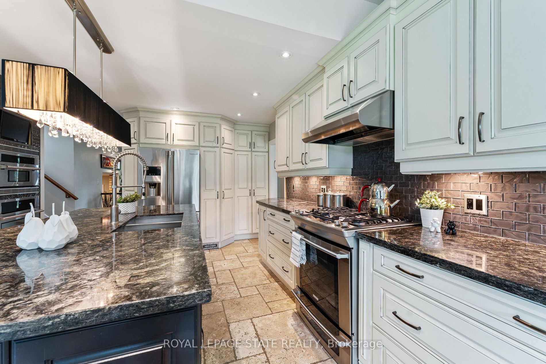 262 Brookview Crt