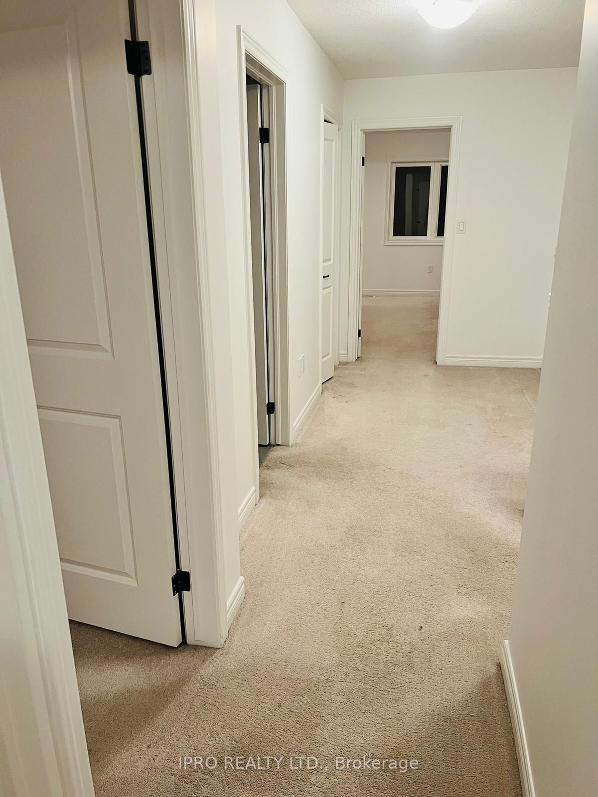 9 Amos Drive, #17