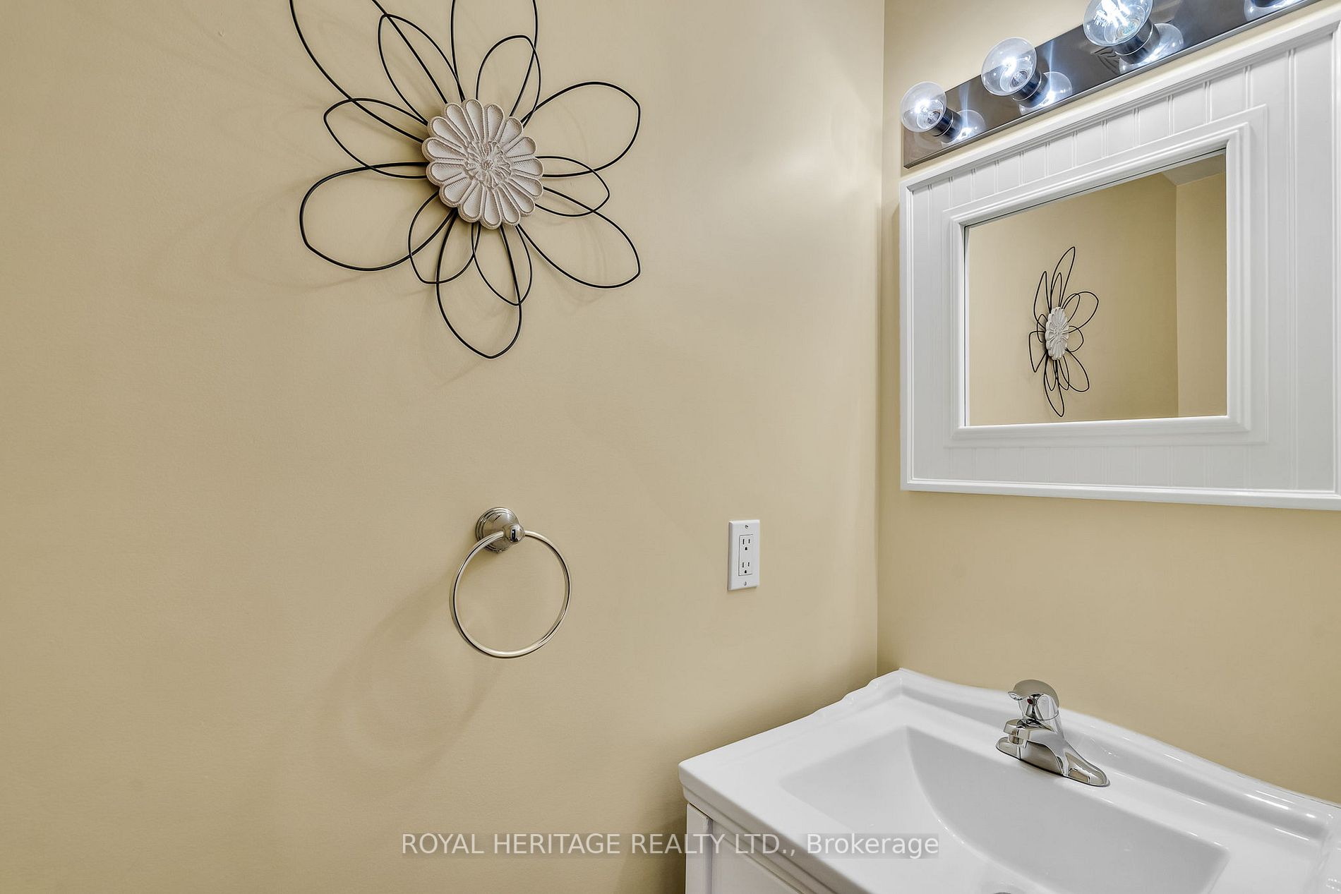 845 Smith Rd, #103