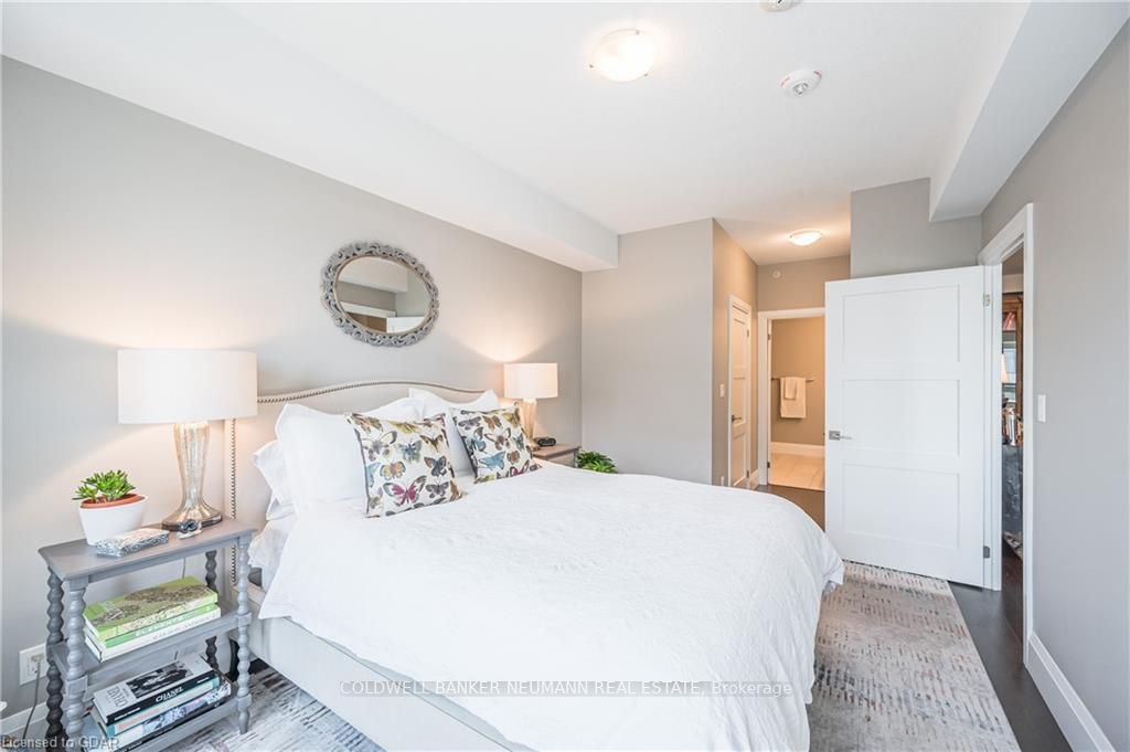 63 Arthur Street, #901