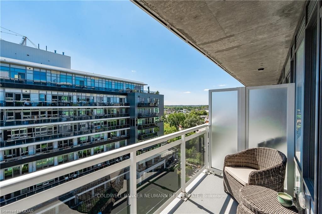 63 Arthur Street, #901