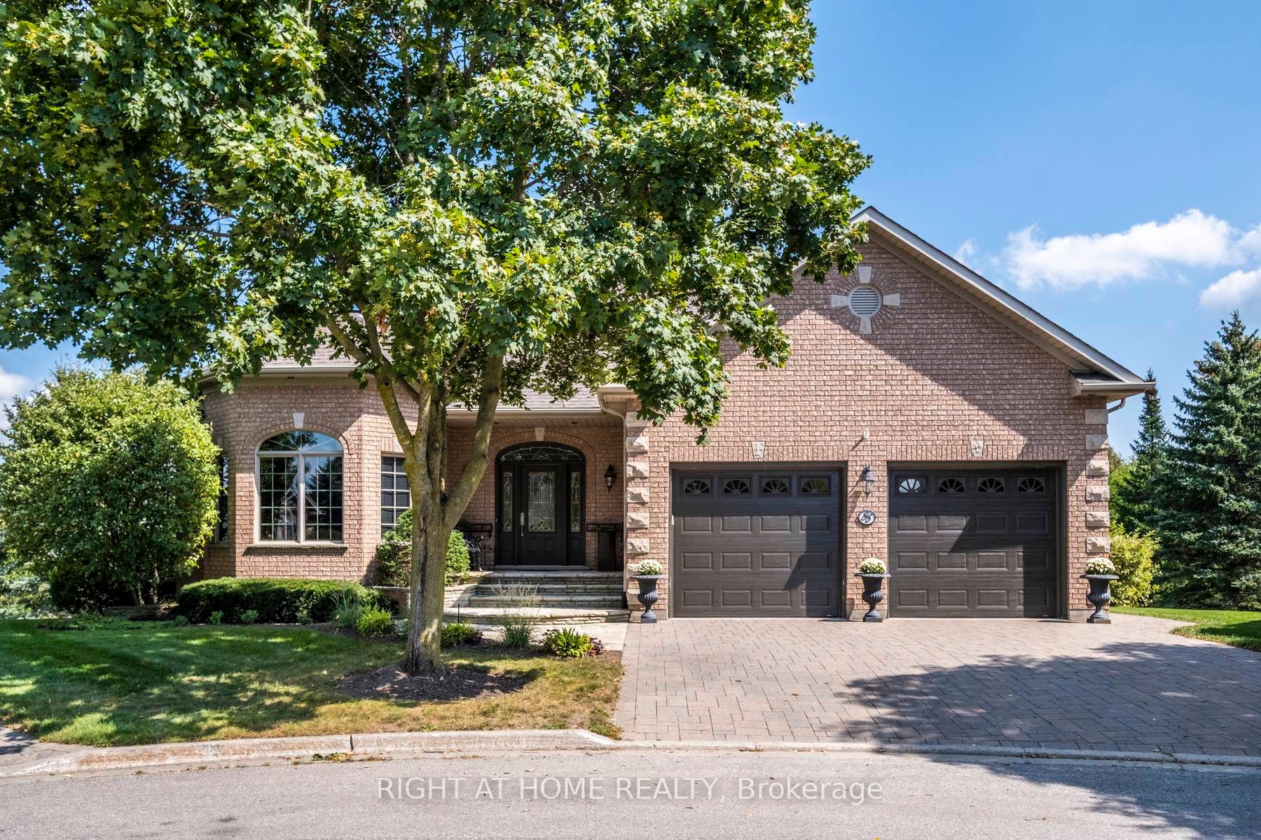 88 Parkside Dr
