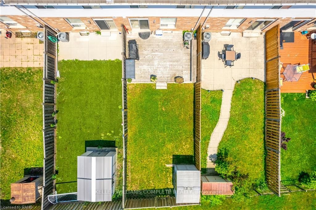 15 Marina Point Cres