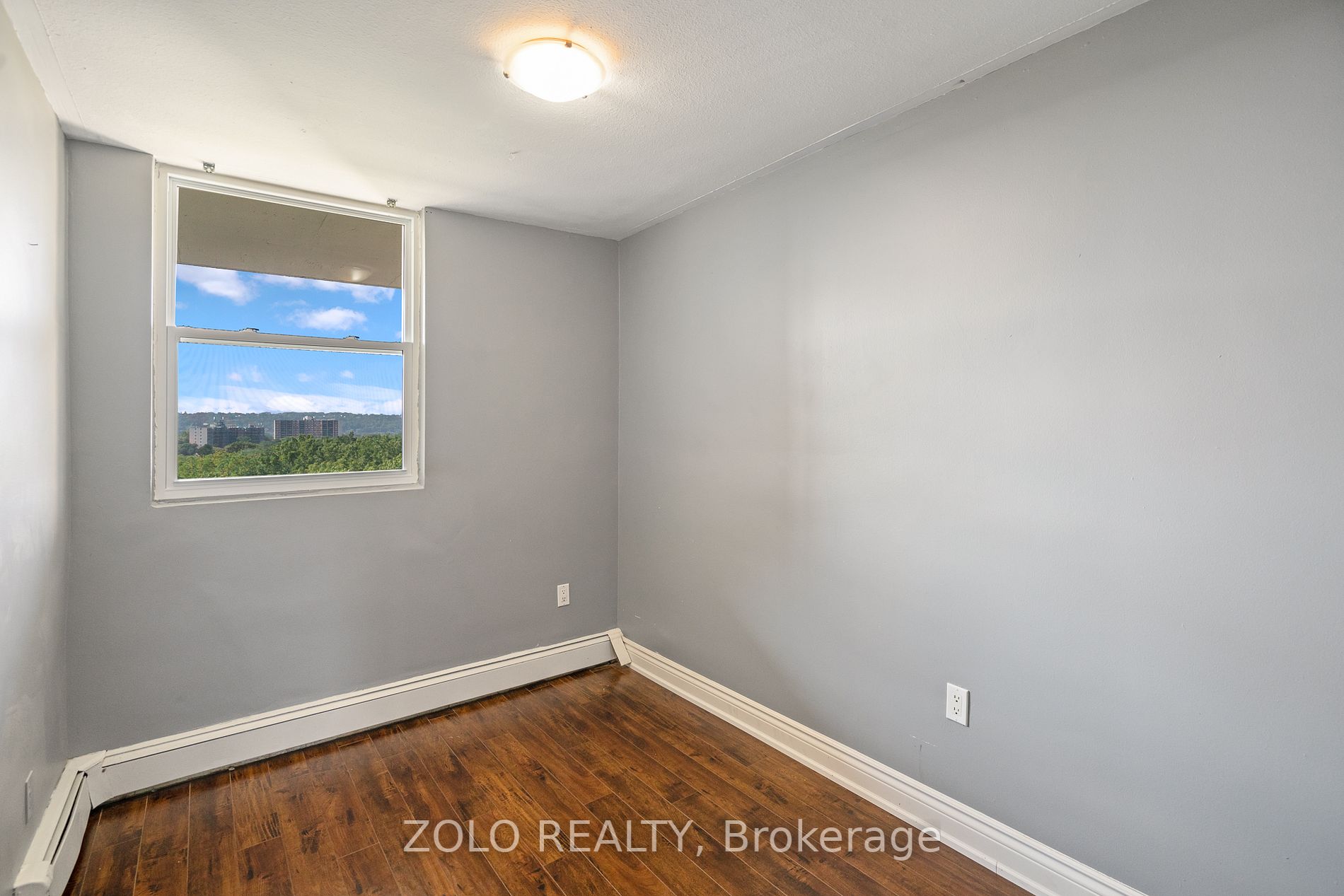 350 Quigley Rd, #537
