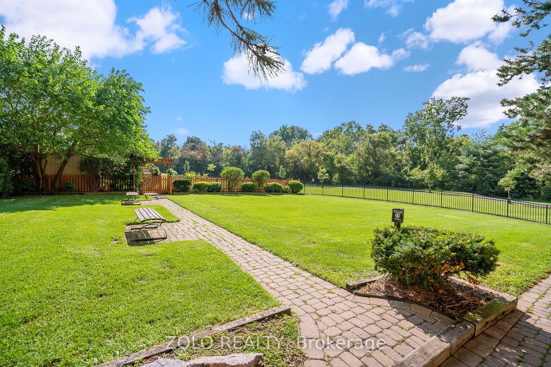 350 Quigley Rd, #537