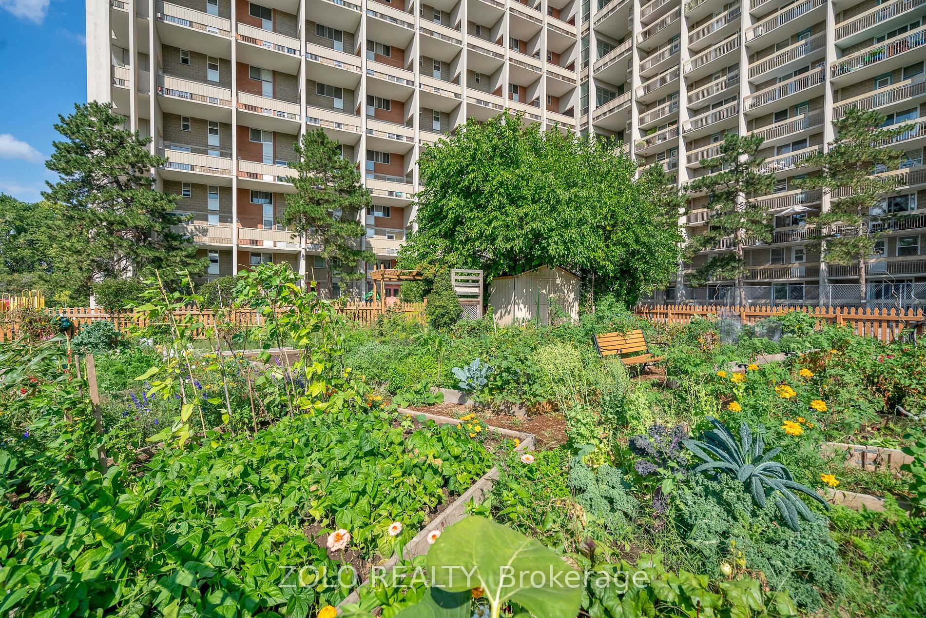 350 Quigley Rd, #537