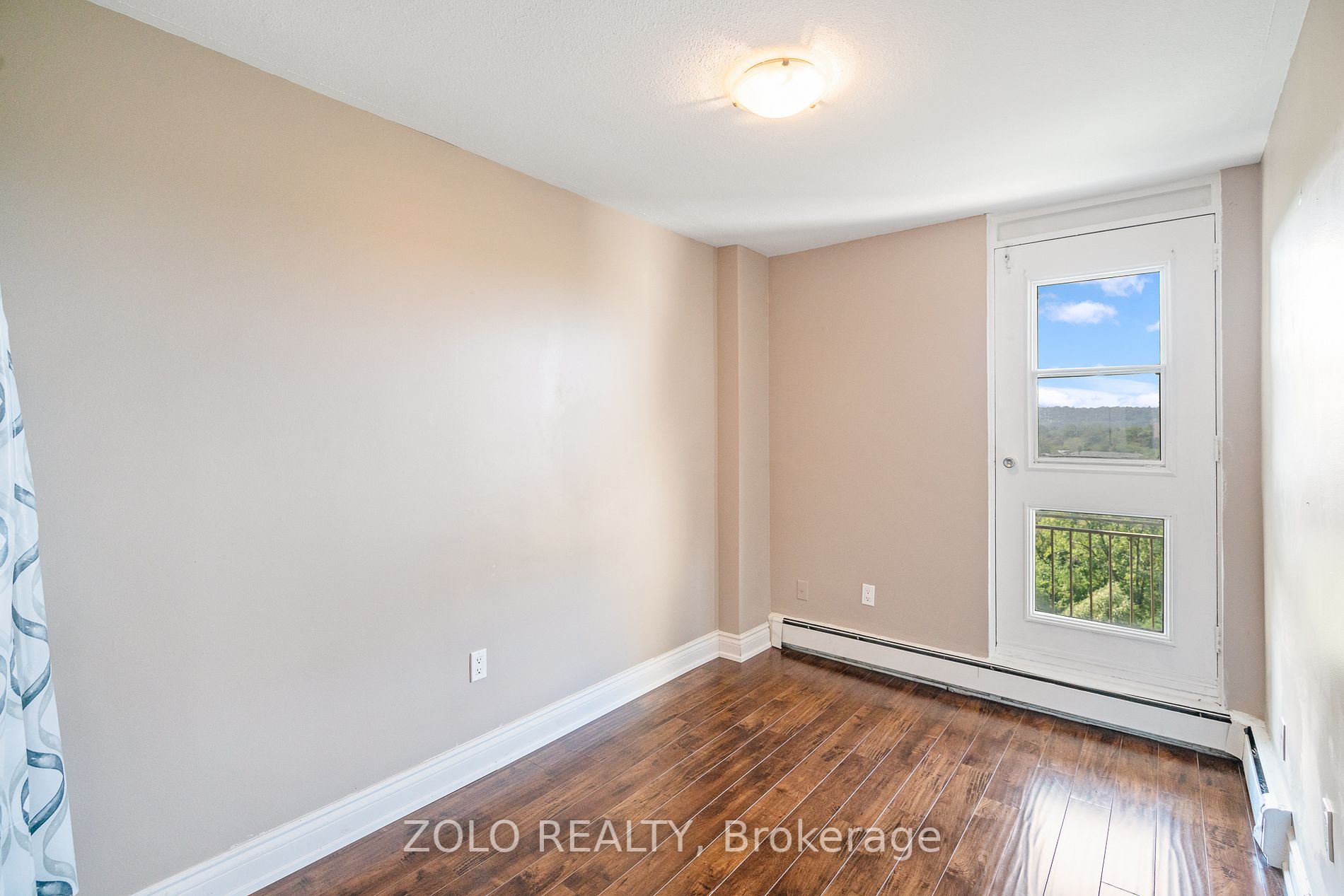 350 Quigley Rd, #537