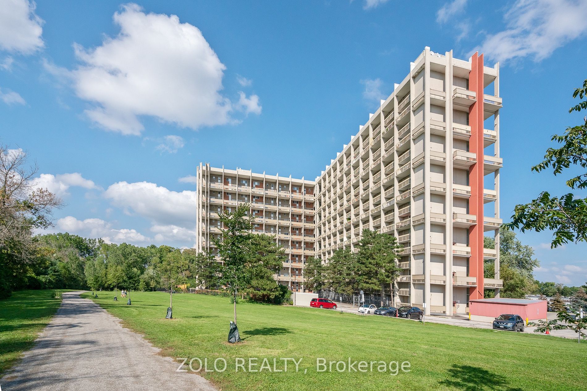 350 Quigley Rd, #537