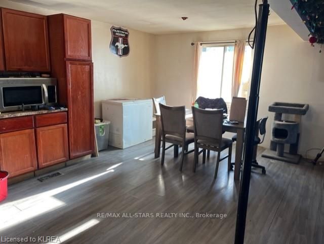 214 River Rd
