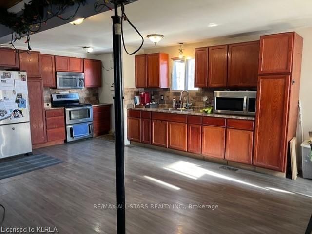 214 River Rd