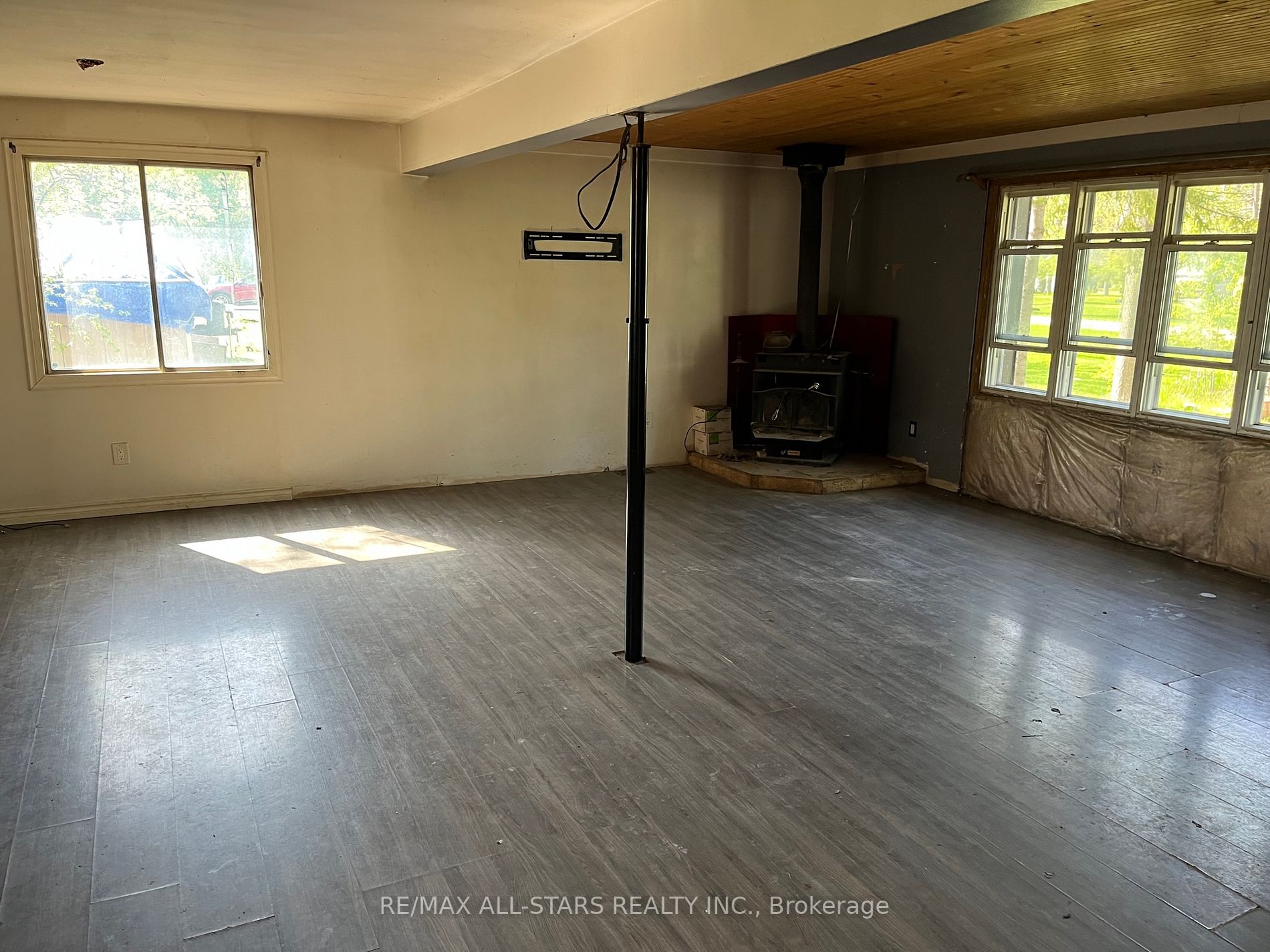 214 River Rd