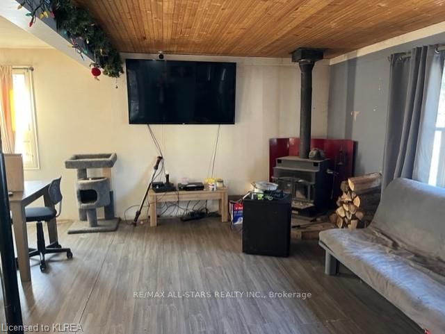 214 River Rd