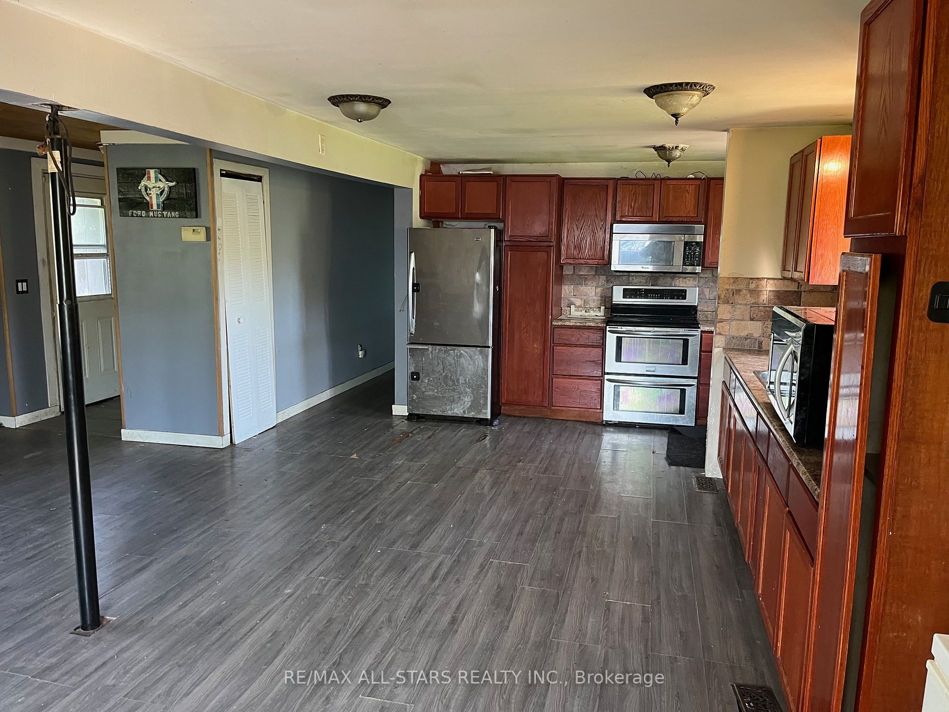 214 River Rd