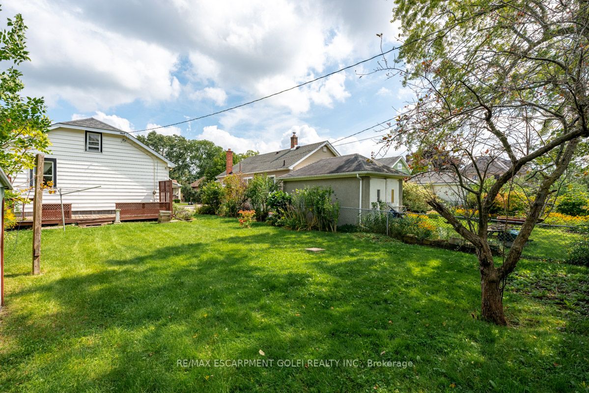 104 Highland Ave