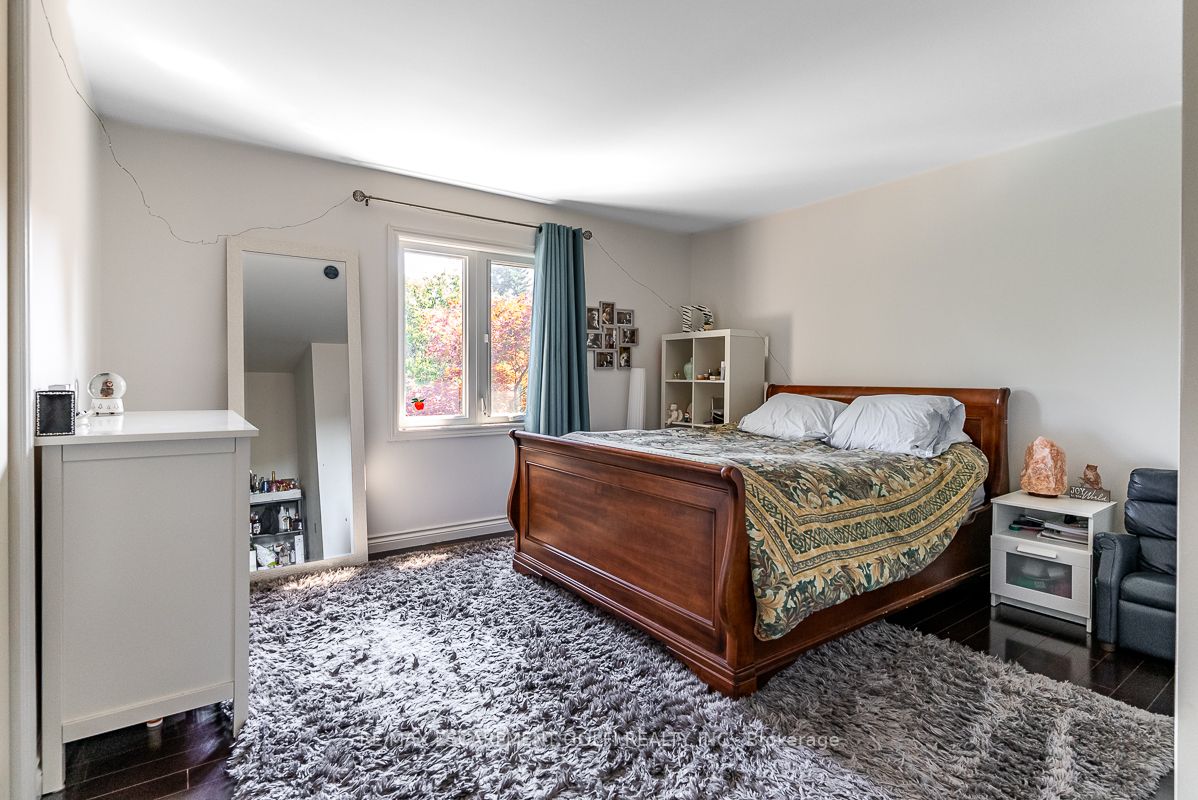 9 Golfdale Pl